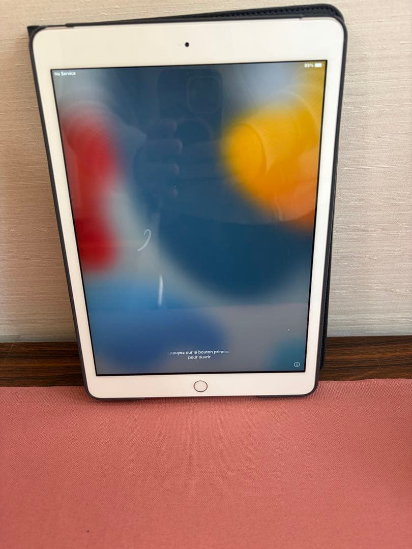 Apple iPad (第7世代) 32GB 中古　カバー付き
