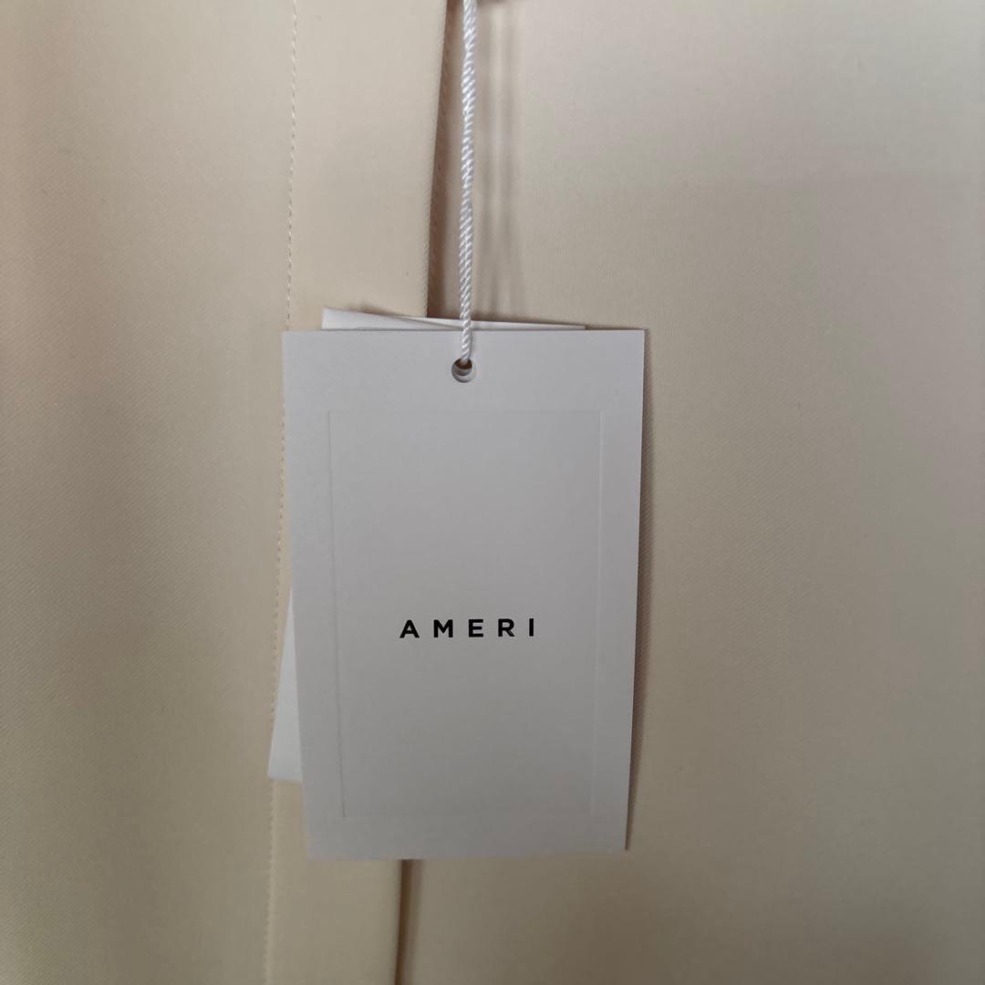 ROSE CORSAGE BLOUSE　アイボリー