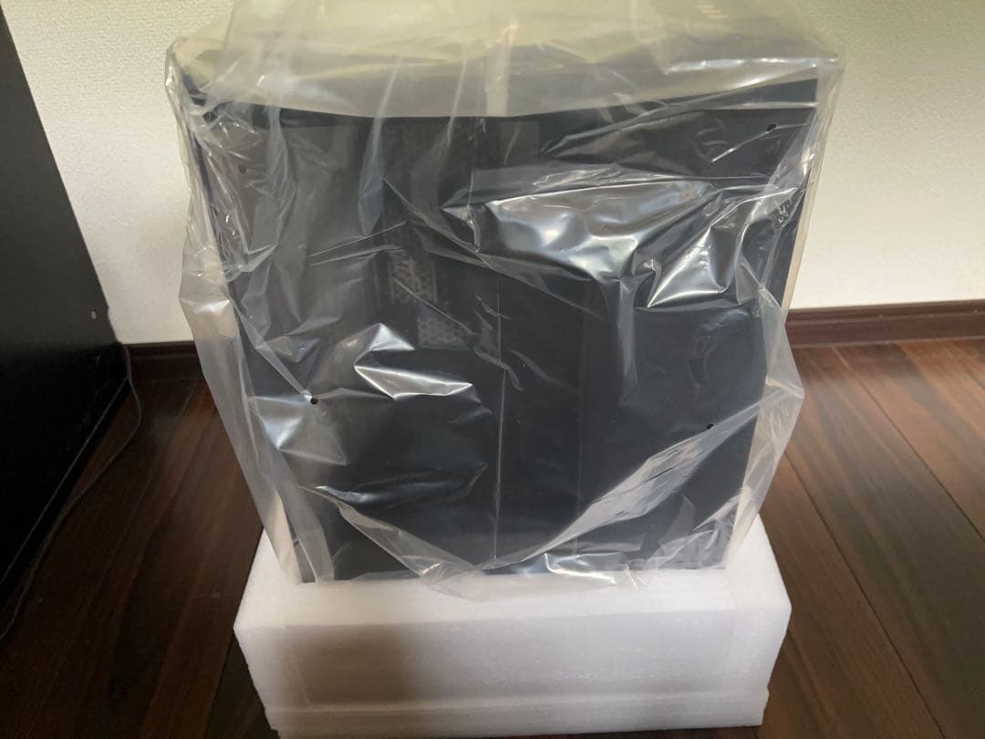 CORSAIR 6500X Mid-Tower Dual Chamber ケース