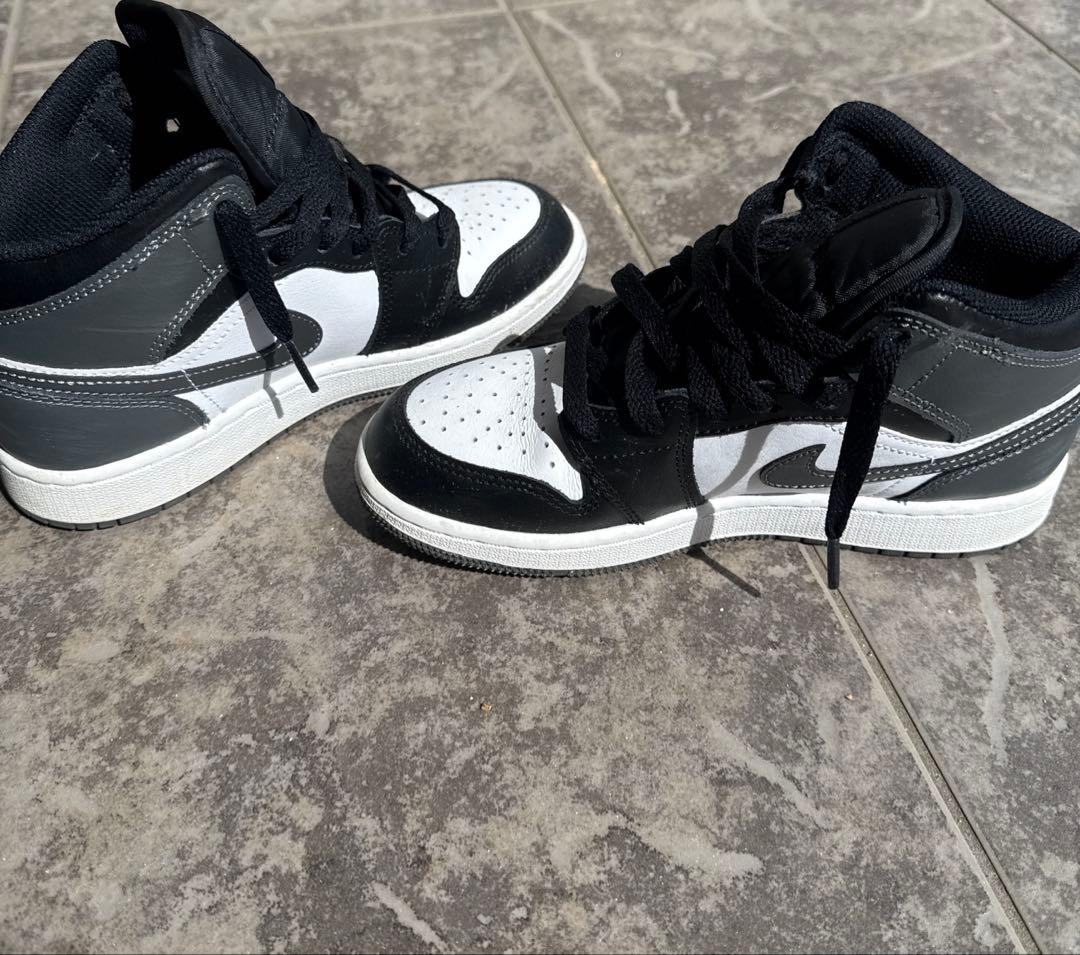 【超美品】エアジョーダン1/ジュニア/ブラック/ホワイト/グレー/23cm/箱有