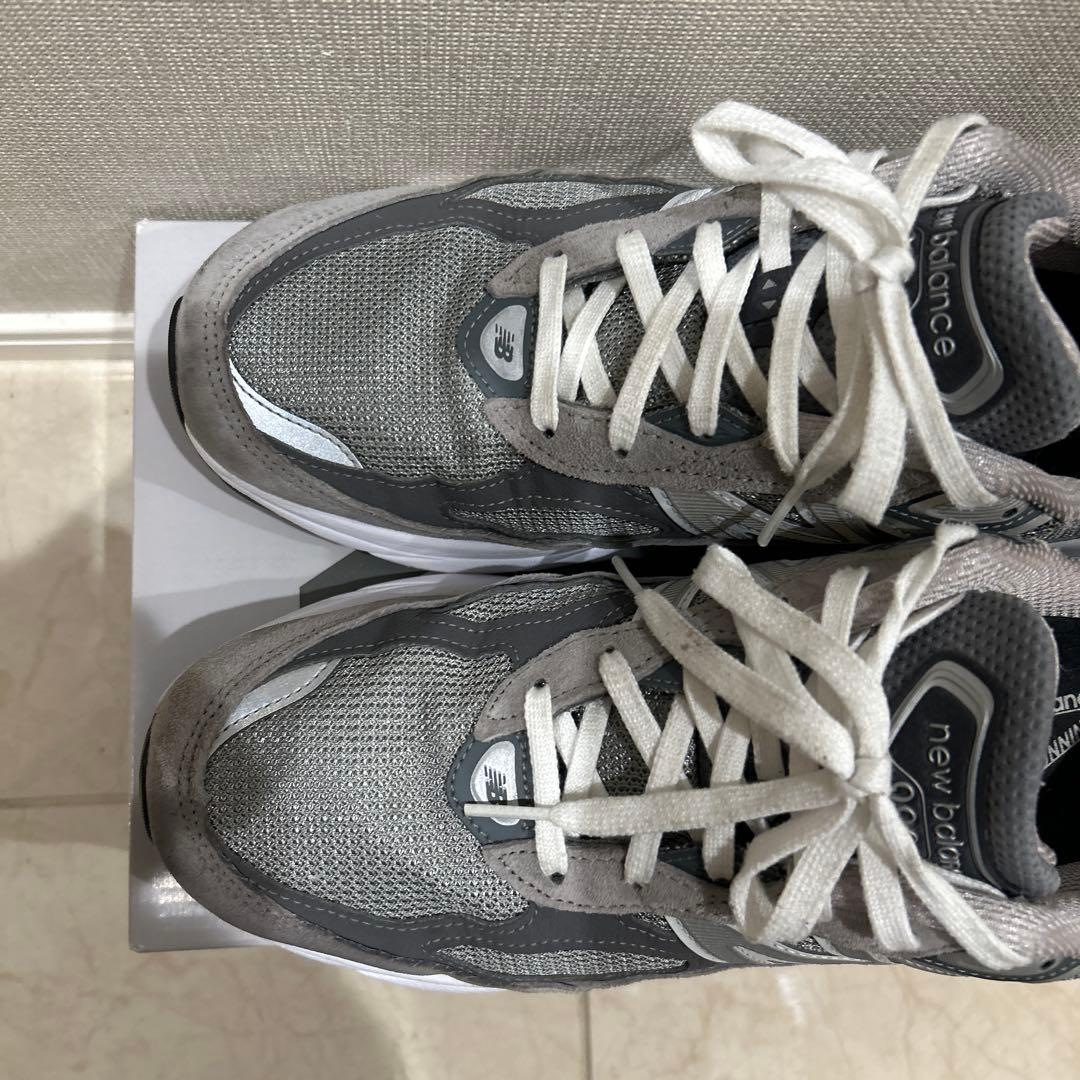 New Balance 990 v6グレー スニーカー