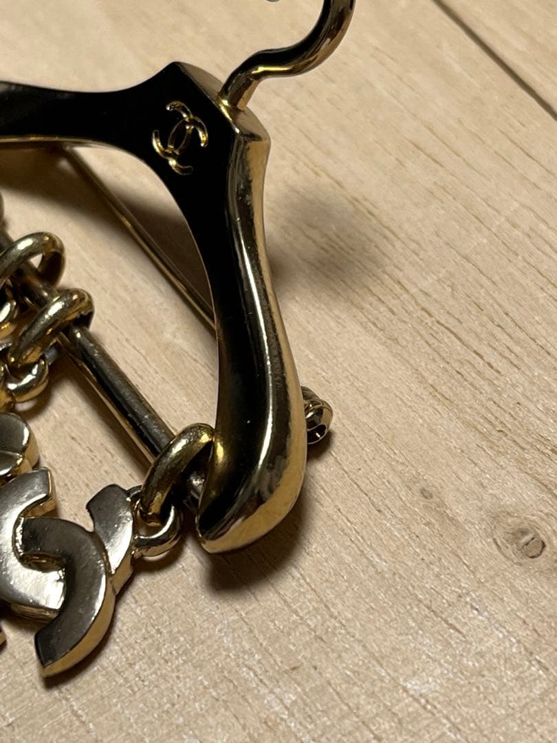 専用　CHANEL シャネル ハンガーモチーフ ブローチ 02P グリポア