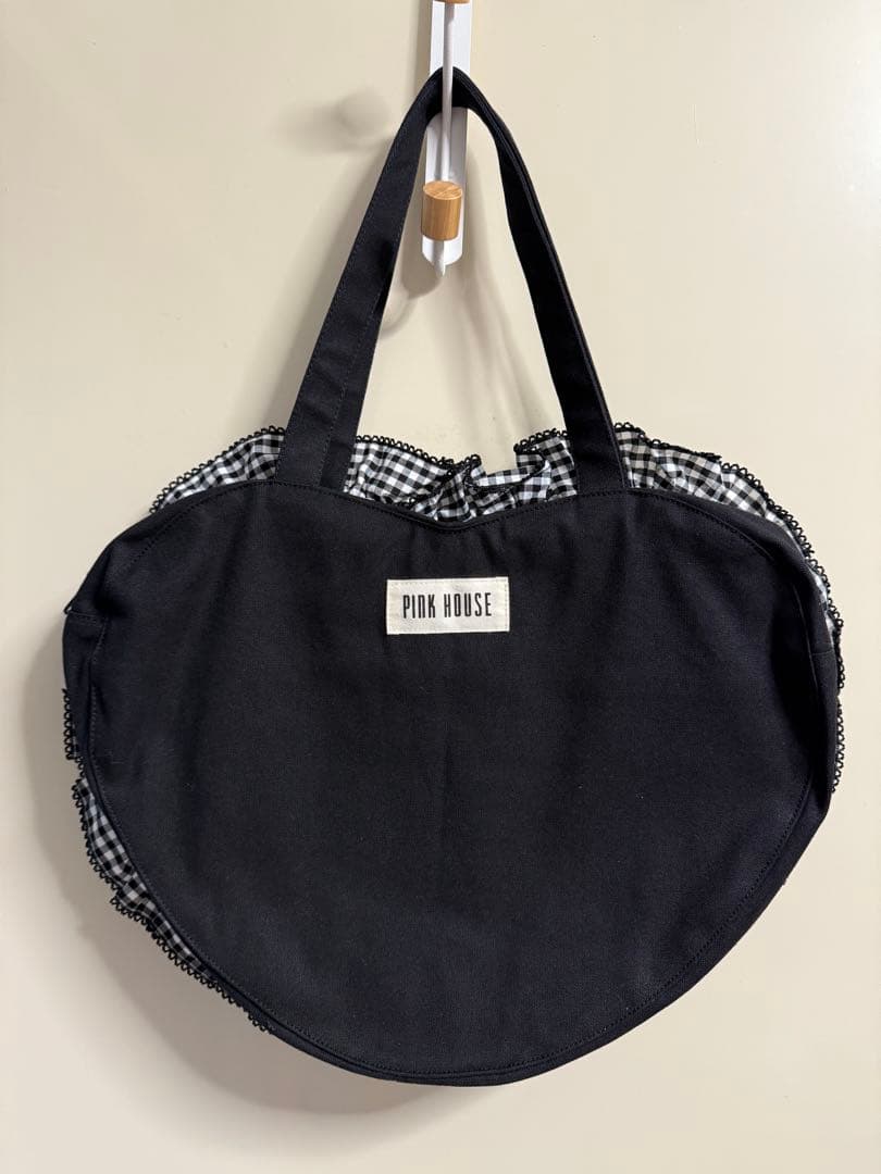 ピンクハウス❤︎ハートバッグ黒❤︎無地×ギンガムフリル❤︎ファスナーつき