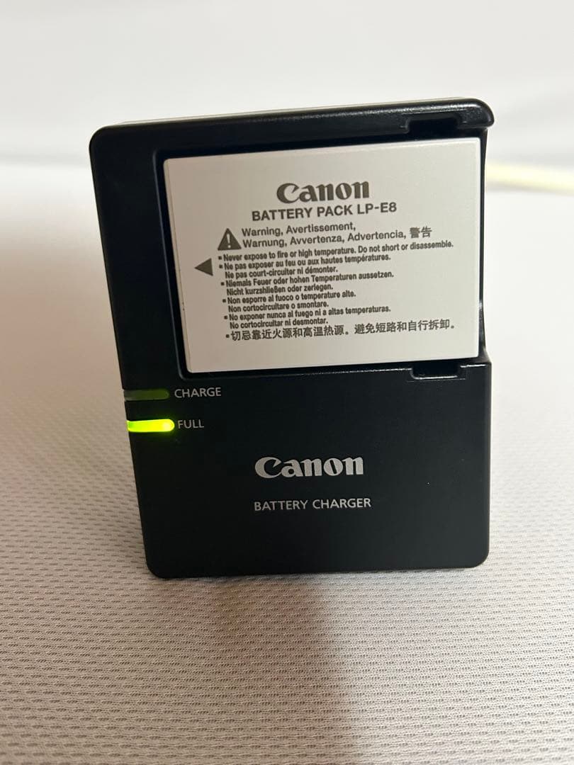 Canon EOS Kiss X6i カメラ 収納バッグ ストロボ 付き