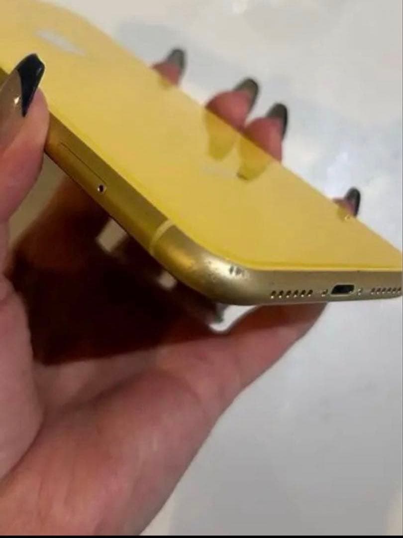 Apple iPhone XR 64GB 本体のみ イエロー