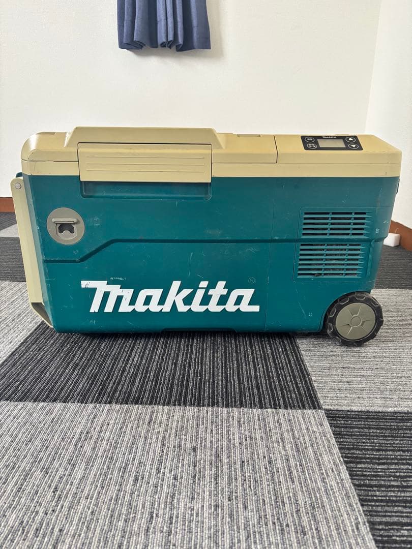 ま*す様 マキタ 充電式保冷温庫 CW180D 18V容量20L