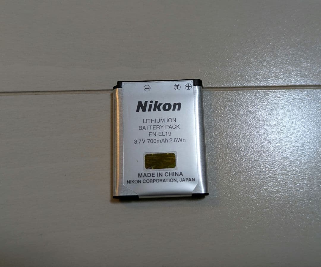 【極美品】Nikon COOLPIX S3500 オレンジ 2005万画素