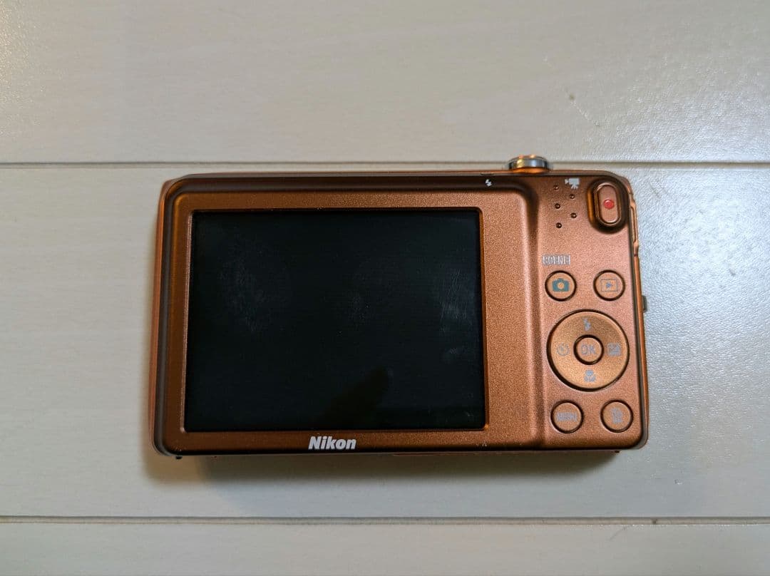 【極美品】Nikon COOLPIX S3500 オレンジ 2005万画素