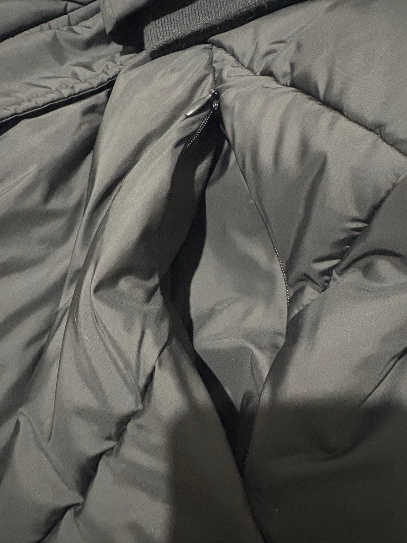 本日だけ値下げ！　 COLE HAAN フード付き ブラックダウンジャケット