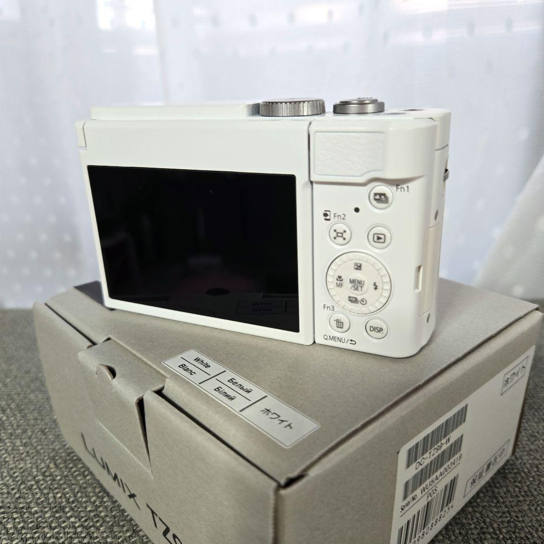 【美品】 LUMIX TZ99 Panasonic ホワイト