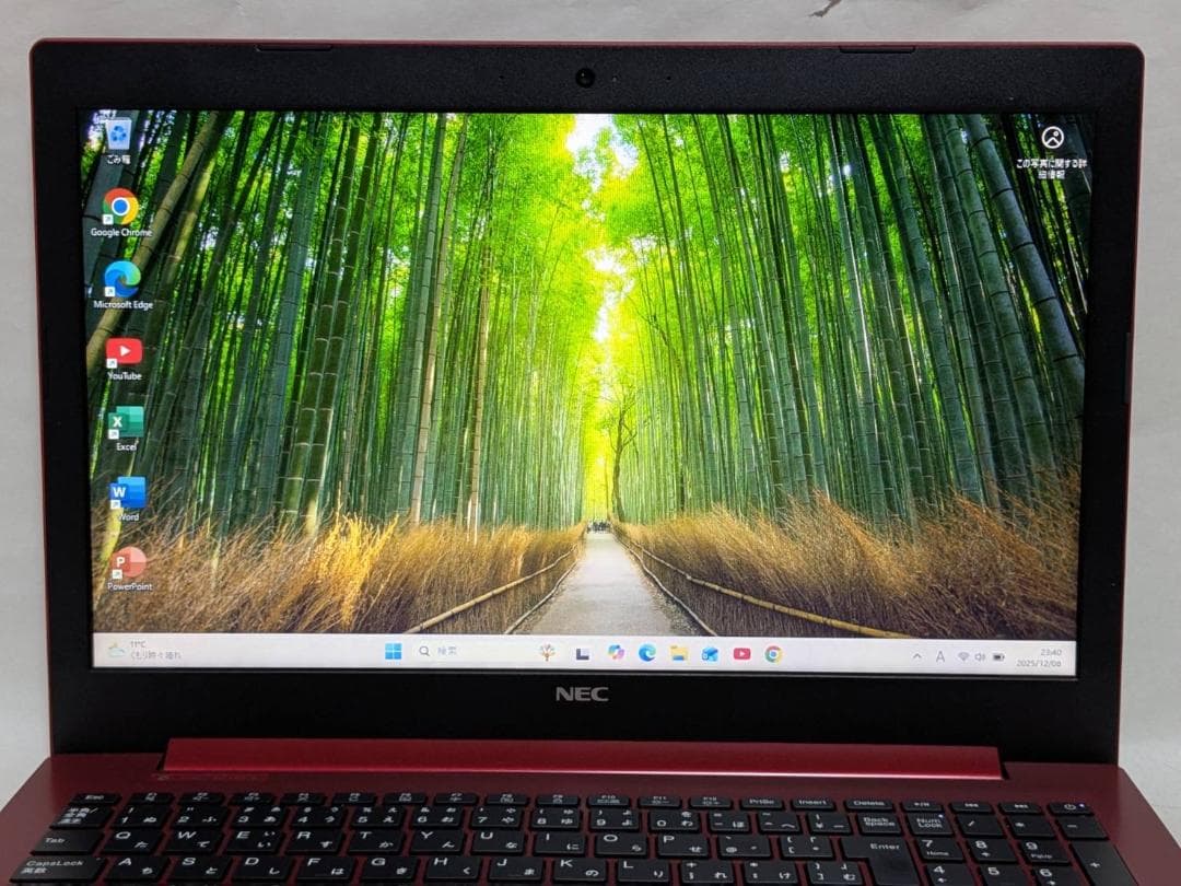 NEC　Lavie　NS150KAR　美品赤　SSD　WIN11 Office