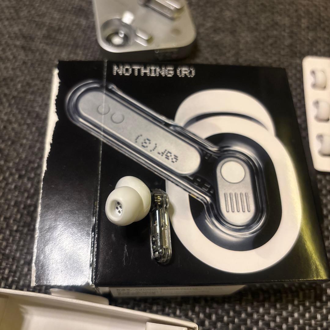 NOTHING ear (3) ホワイト　ワイヤレスイヤホン