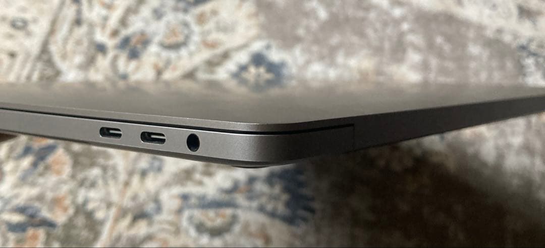 【美品】MacBookPro13 2020 32GB 512G