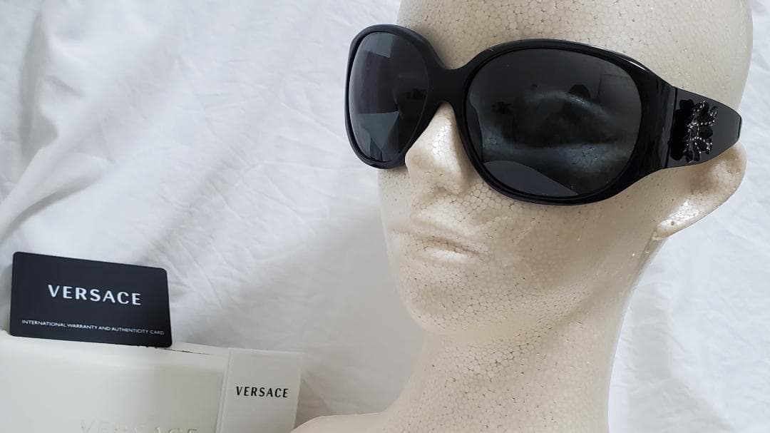 正規レア ヴェルサーチ ローズ ビジュー フラワーアートサングラス黒 花 付属有