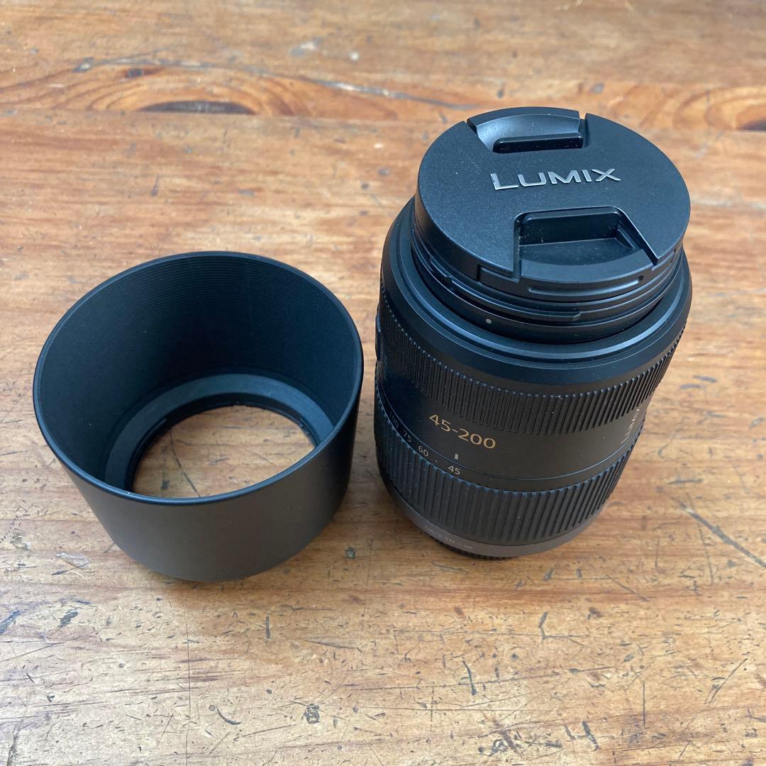 Lumix 45-200mm MEGA O.I.S. ズームレンズ