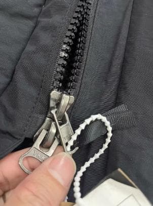 Nikeダウンジャケット、寒い季節も快適に