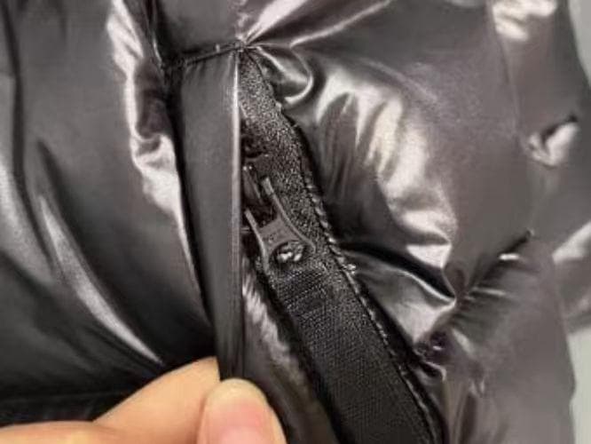 Nikeダウンジャケット、寒い季節も快適に