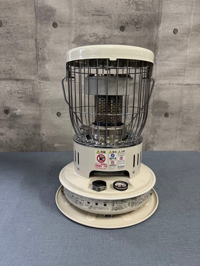 ☆CORONA SZ-32 （W）灯油ストーブ キャンプや非常用に是非