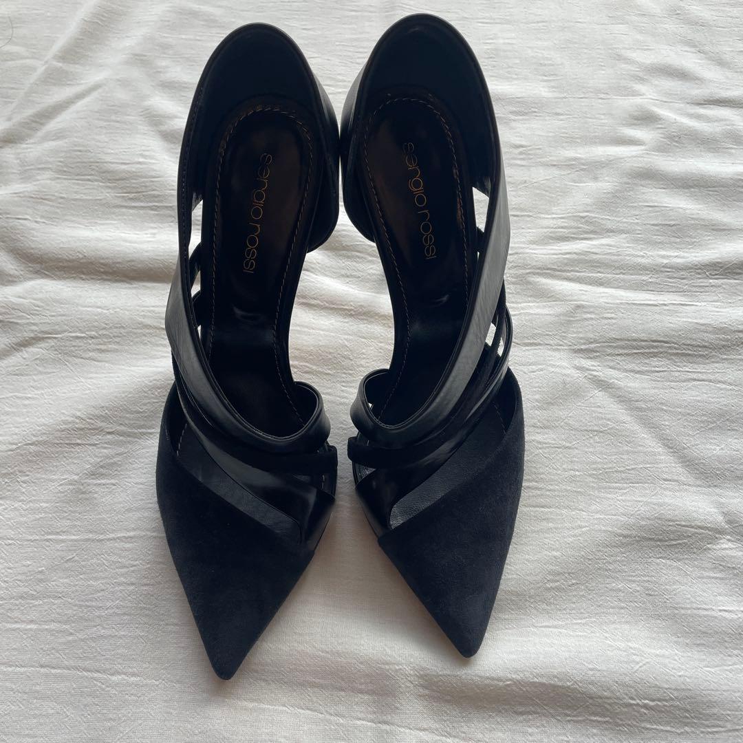 セルジオロッシ　ブラックポインテッドトゥ　ハイヒール　黒　エレガント　ブラック