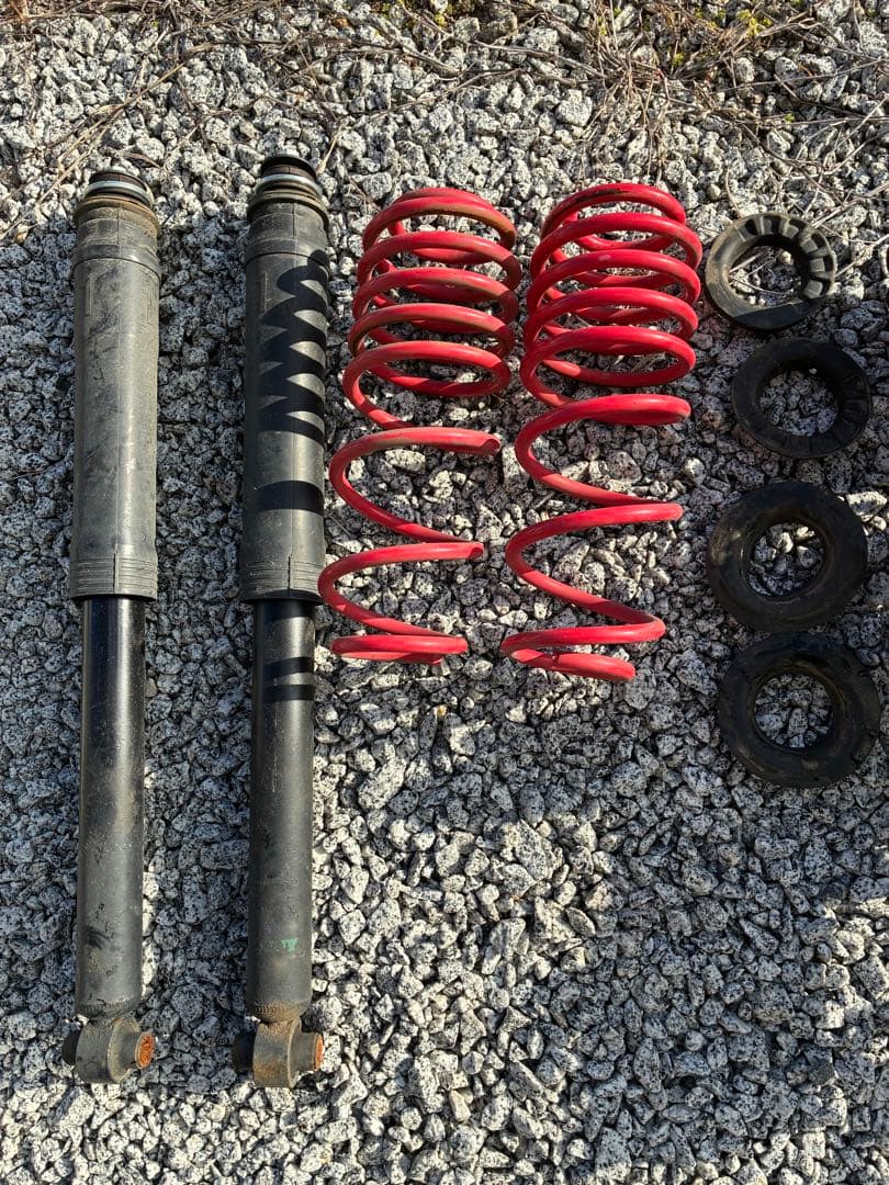 30プリウス 純正サスペンションキット