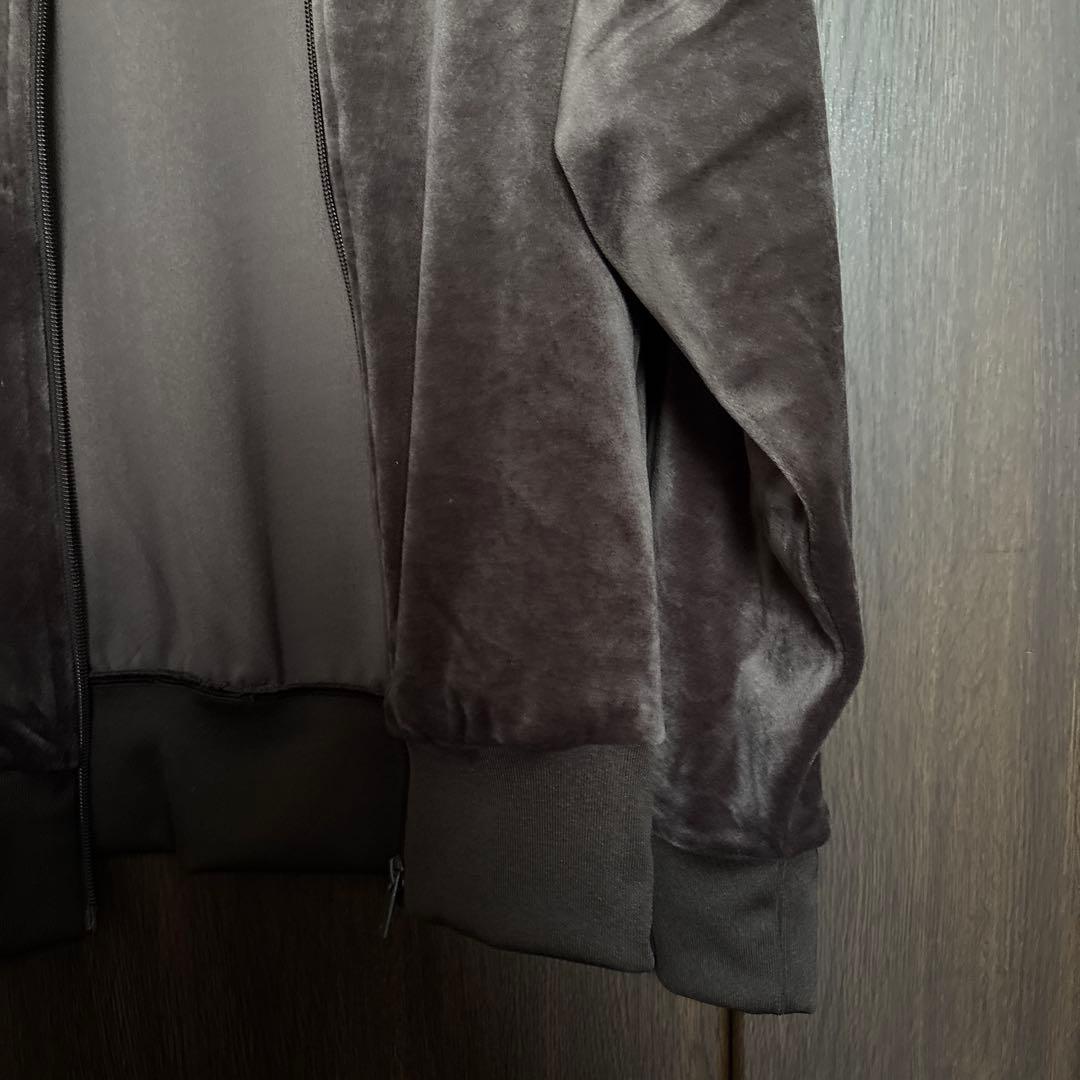 adidas ダークブラウン ジャージ