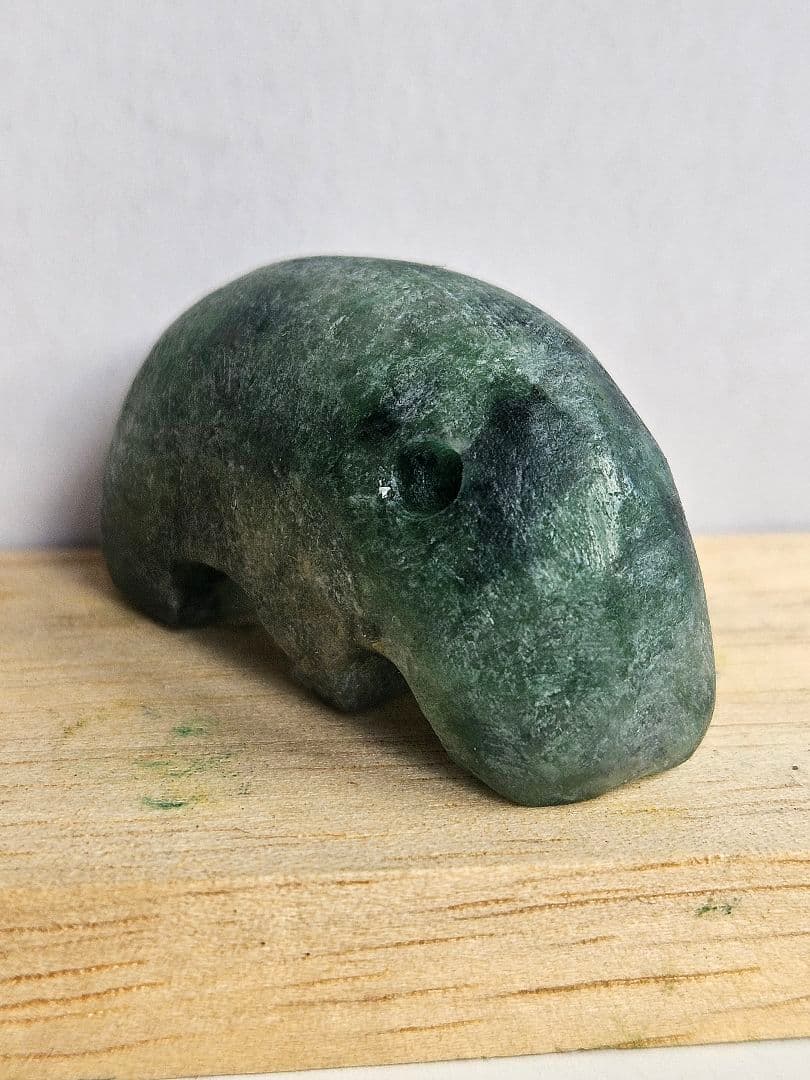 獣形　翡翠勾玉