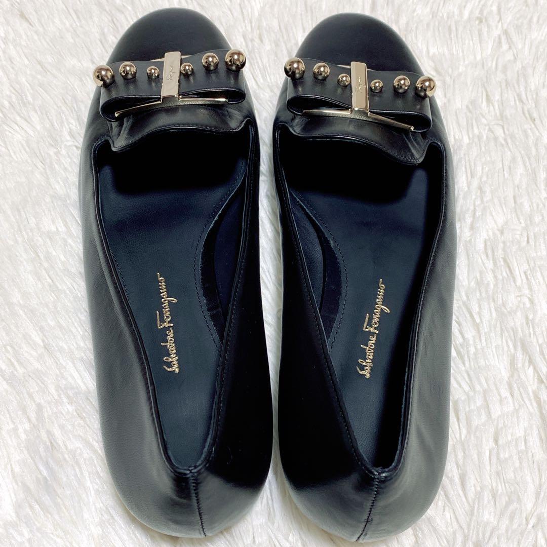 未使用級✨Ferragamo フェラガモ パンプス リボン スタッズ　9C 黒