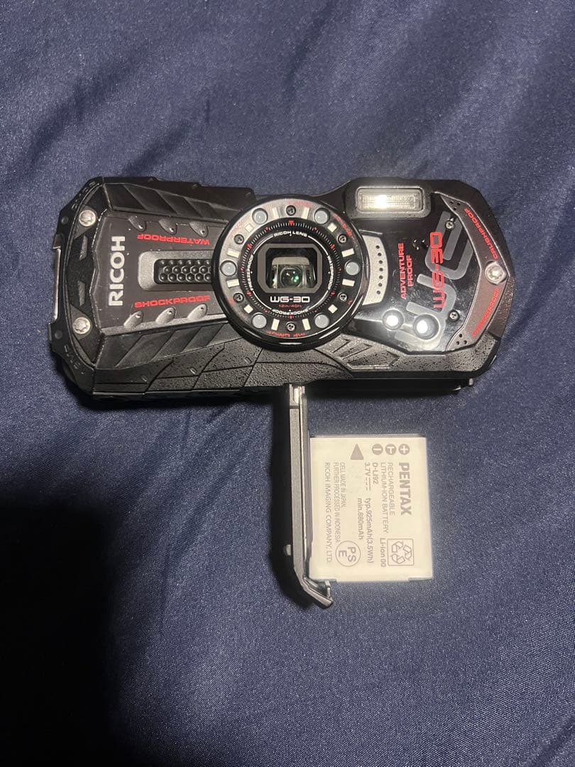 ［美品］RICOH WG-30 コンパクトデジタルカメラ