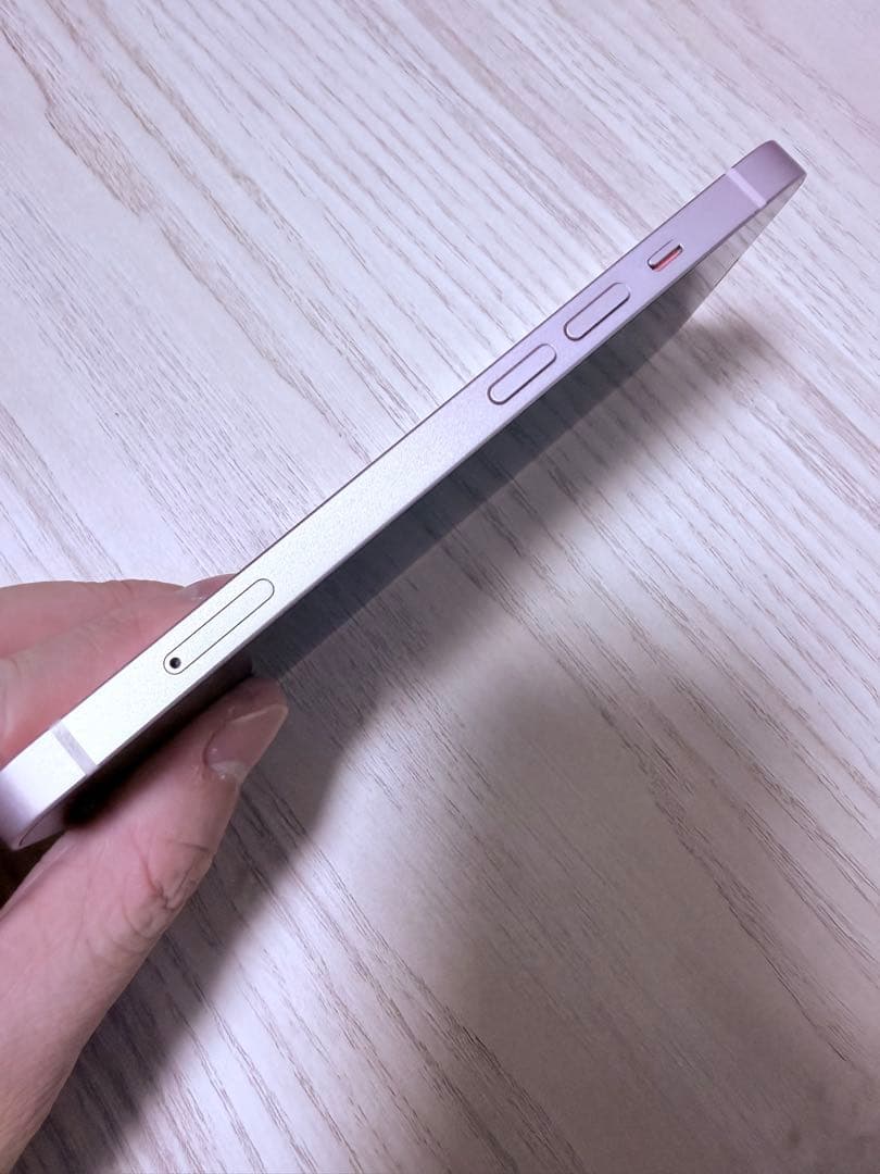 【本日限定】Apple iPhone 13 本体　128g