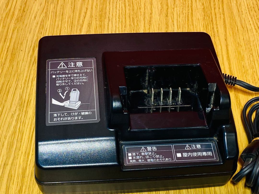 (23) Panasonic 電動自転車用充電器 黒 NKJ069Z2