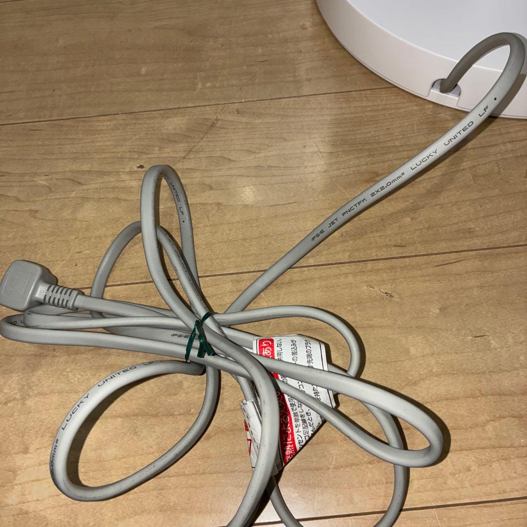 まだまだ寒い！ダイキン遠赤外線暖房機セラムヒート 「ERFT11ZS-W」