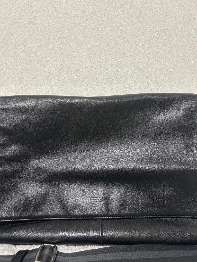 コーチ　COACH　メンズレザーメッセンジャーバッグ　ビジネスバッグ