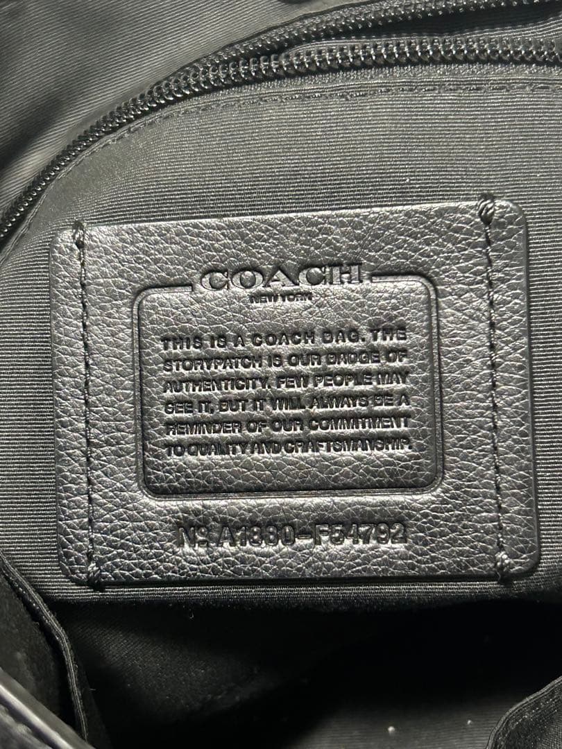コーチ　COACH　メンズレザーメッセンジャーバッグ　ビジネスバッグ