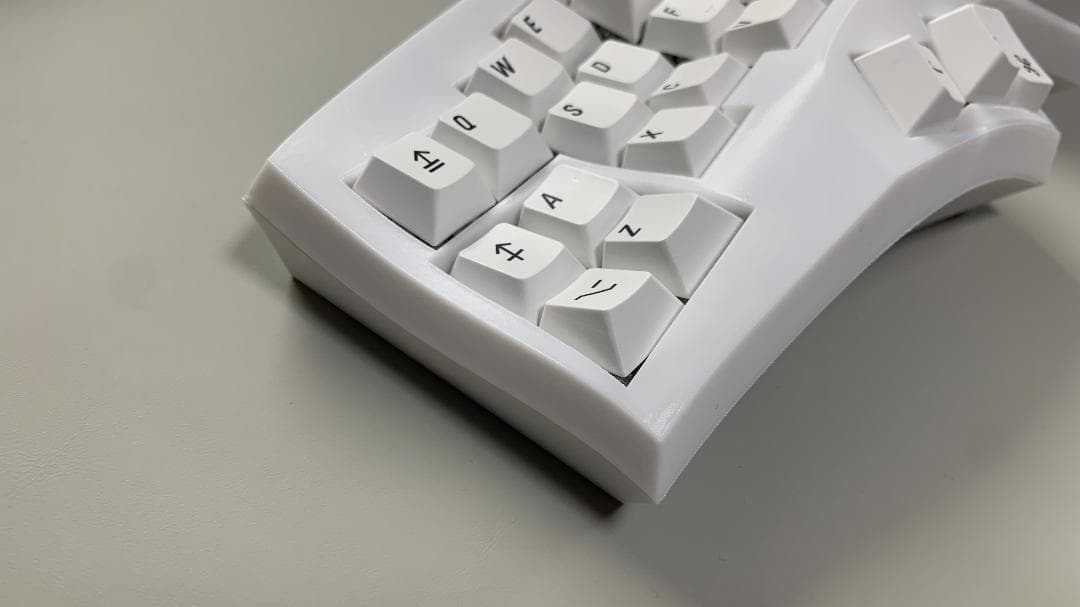 無線自作キーボード　Cygnus（キグナス）