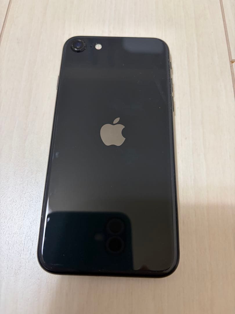 iPhone SE2 128GB ブラック SIMフリー（ジャンク品）ケース付