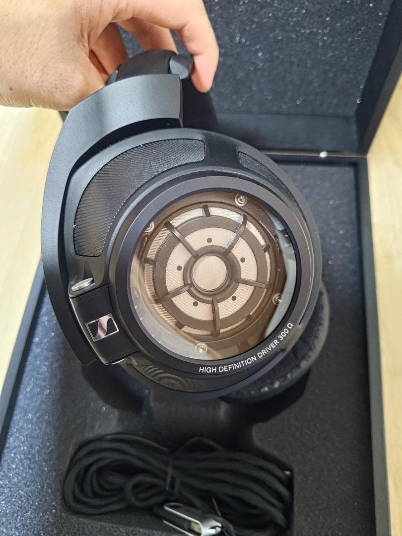 ヘッドホン Sennheiser HD 820