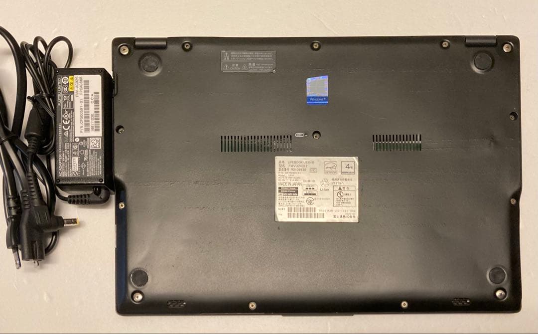 富士通LIFEBOOK U939B i5 8365U 8GB/256 GB