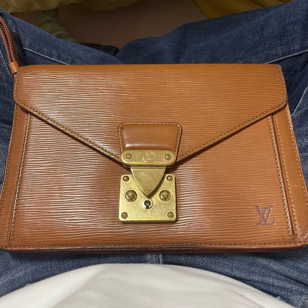 Louis Vuitton エピレザー クラッチ バッグ
