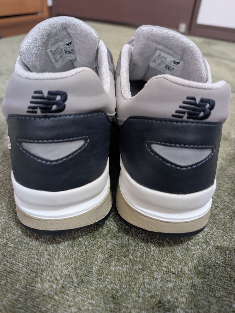 美品 New Balance 1600 ネイビー/グレースニーカー