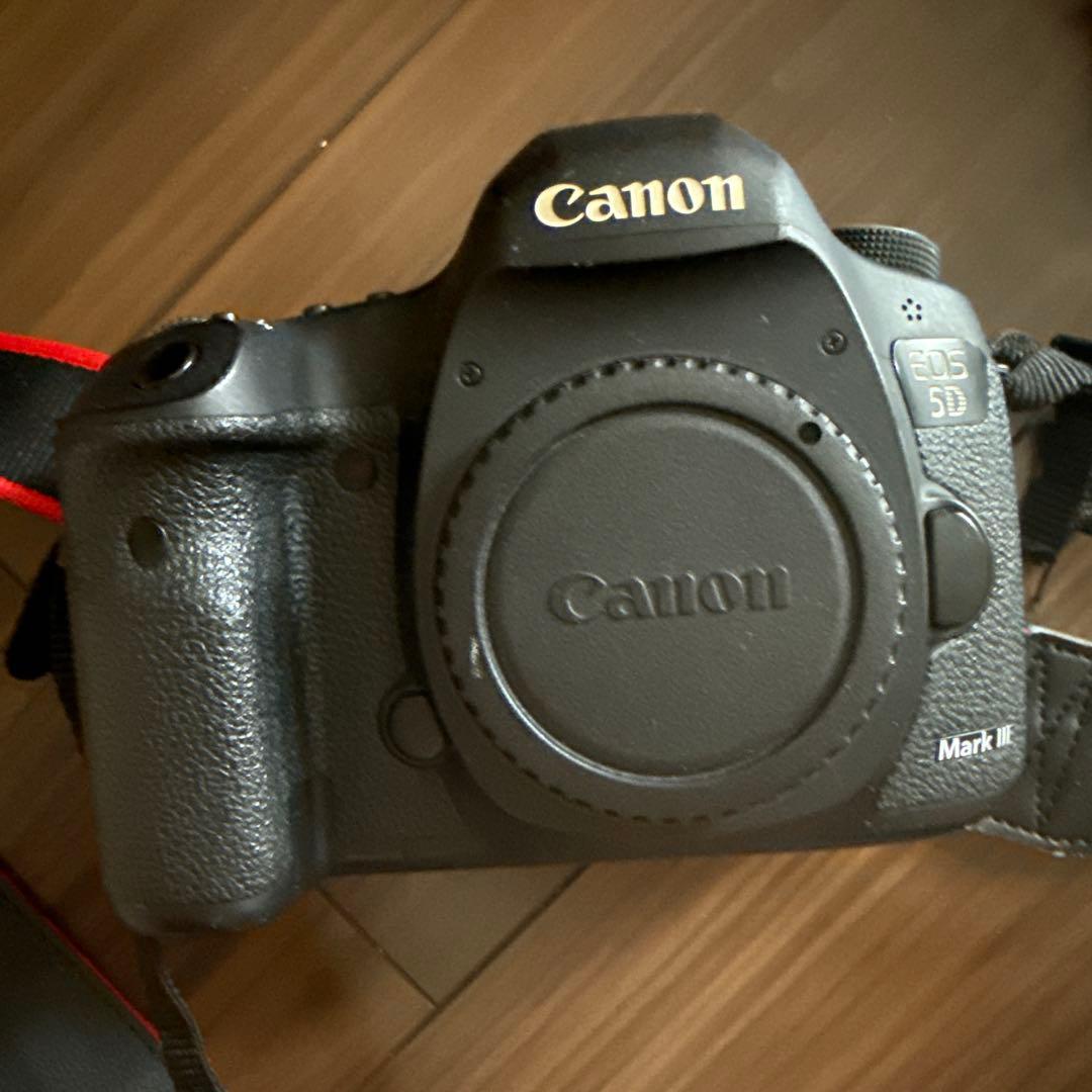 【最終値下げ】Canon EOS 5D mark3 ボディ