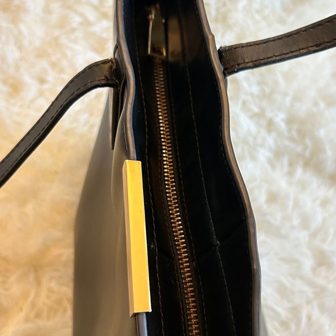 バーニーズニューヨーク　トートバッグ　レザー　金具　黒　本革　肩掛け　ブラック