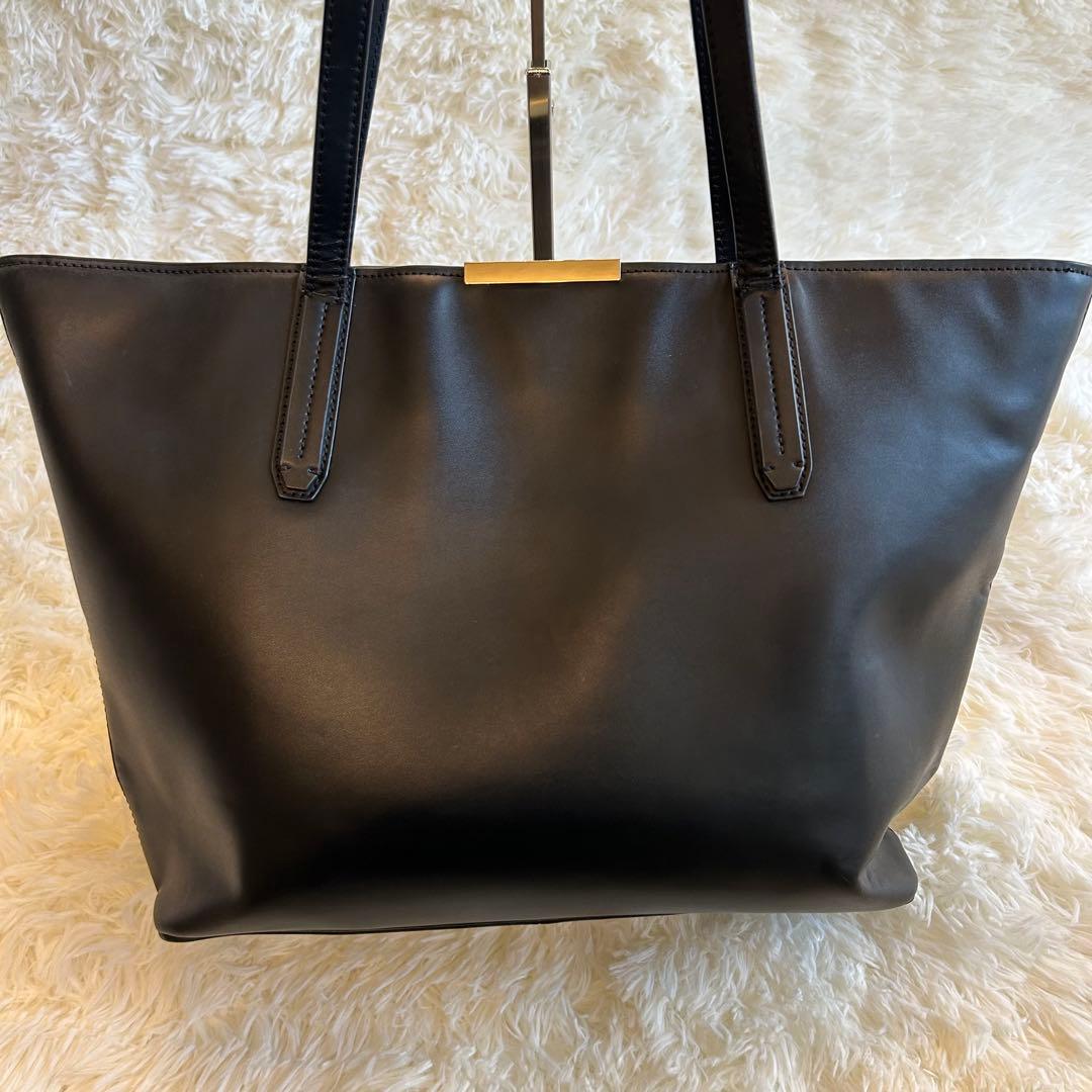 バーニーズニューヨーク　トートバッグ　レザー　金具　黒　本革　肩掛け　ブラック