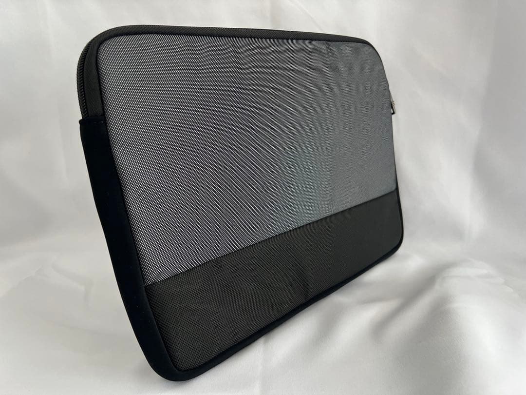 【美品】TUMI トゥミ ALPHA2 ラップトップカバー 026164PW