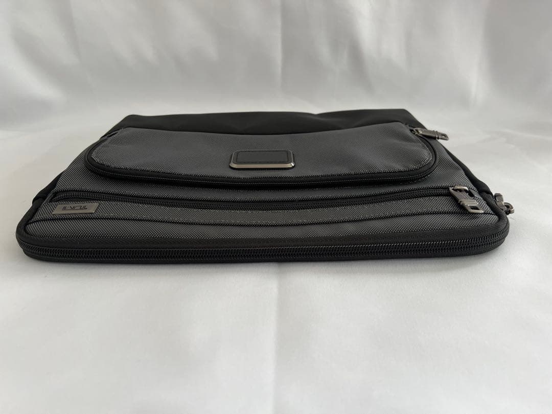 【美品】TUMI トゥミ ALPHA2 ラップトップカバー 026164PW