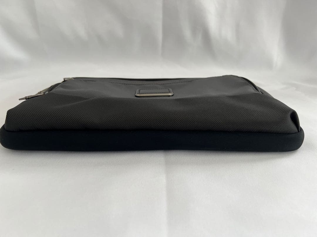 【美品】TUMI トゥミ ALPHA2 ラップトップカバー 026164PW