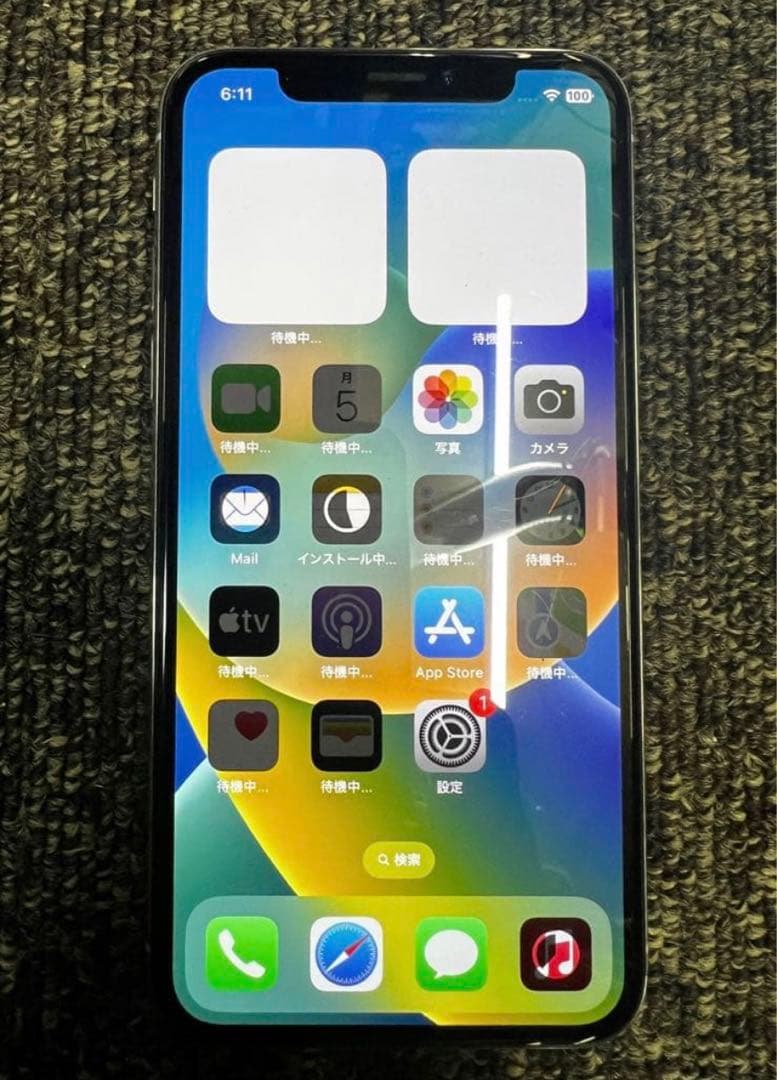 美品Apple iPhoneX ホワイ64GB SIMフリー充電73%