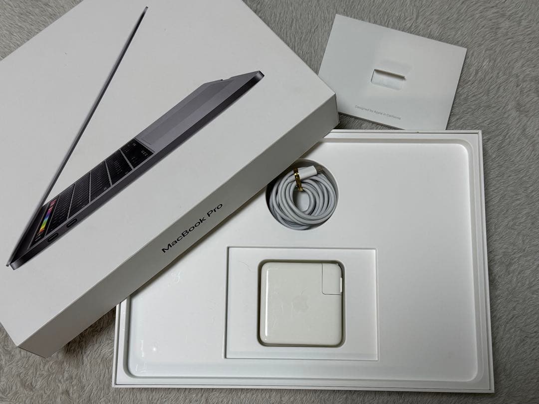 MacBook Pro 2018 13インチ 16GB SSD1TB 極美品