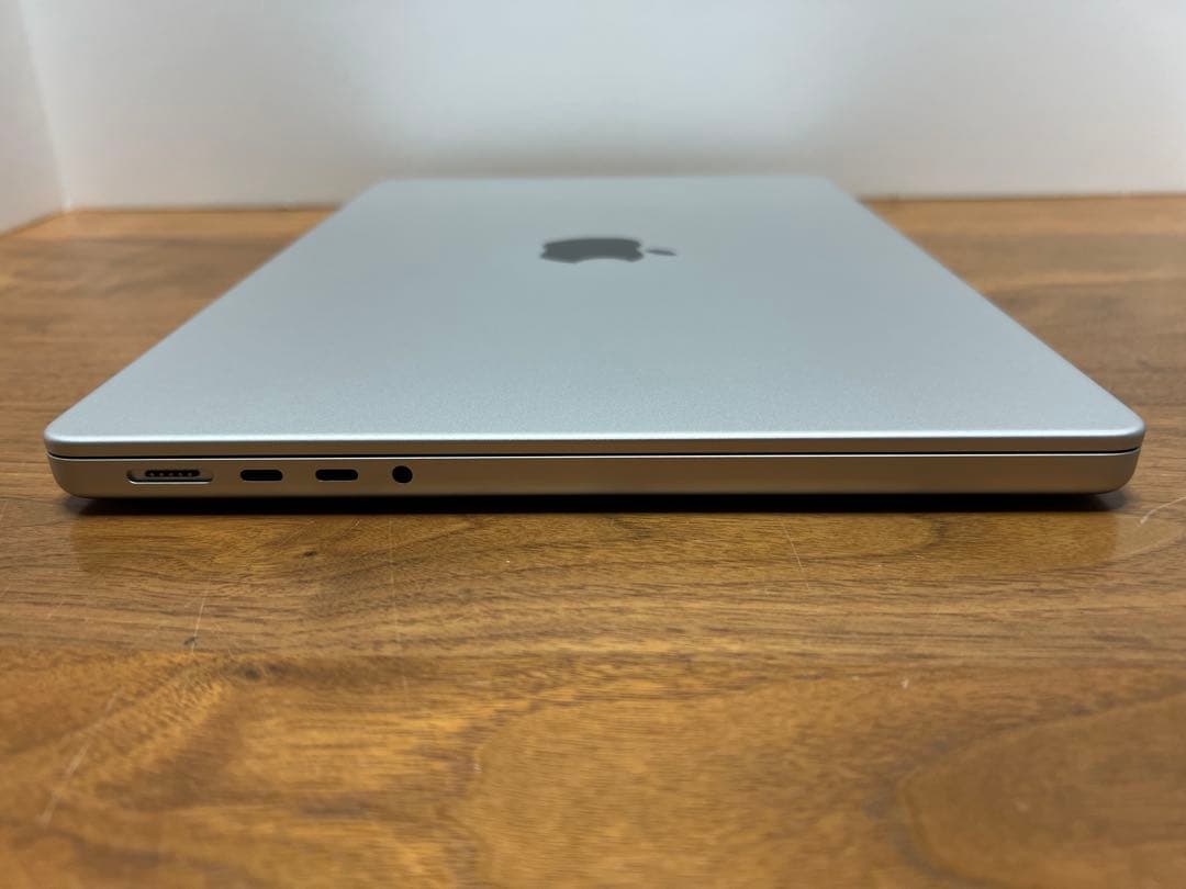美品&高性能❗️MacBook Pro M1Pro 14in 32&1TB シルバ