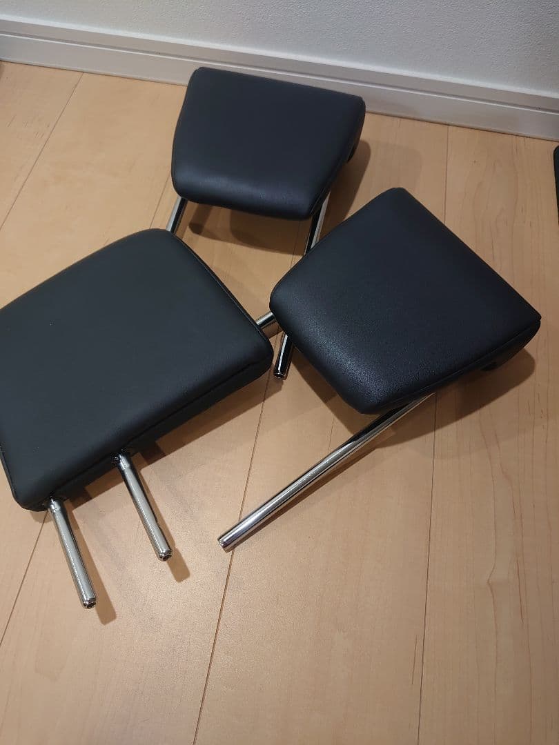 美品 80ノア ヴォクシー エスクァイア専用 サード 純正黒革ヘッドレストセット