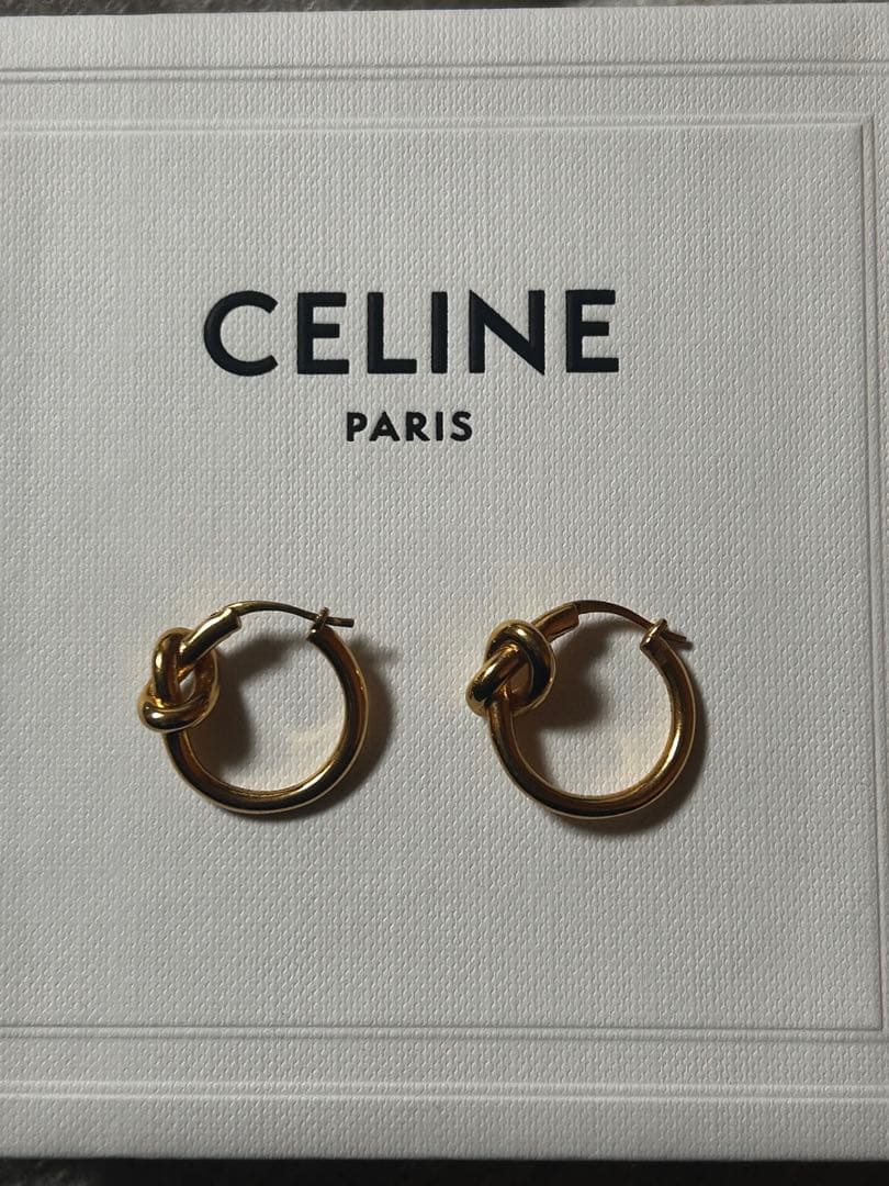 CELINE ノットスモールフープ ピアス(両耳用)
